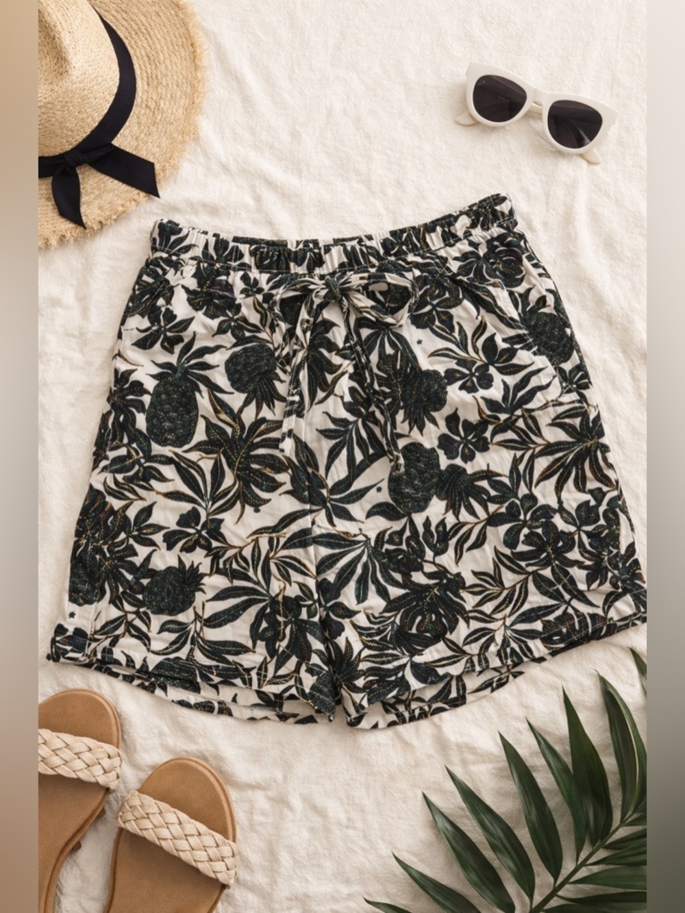 ANA Tropical Print Drawstring Shorts Size Large Pineapple Botanical Summer